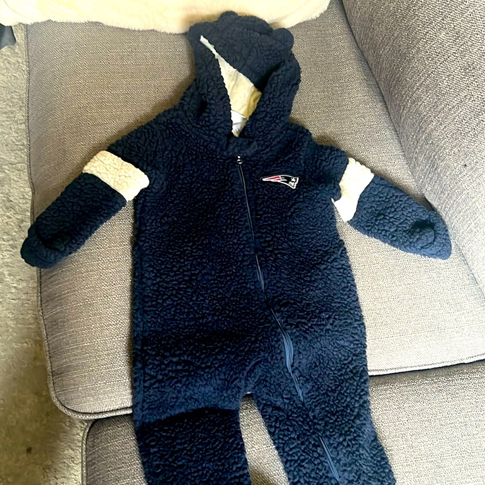 Baby New England Patriots Fleece Bunting size 18months.